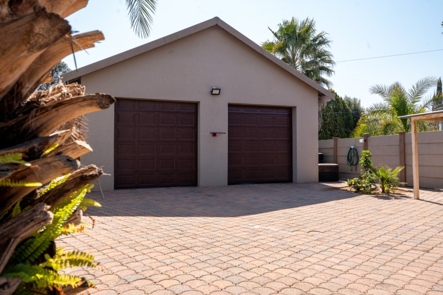 3 Bedroom Property for Sale in La Hoff North West